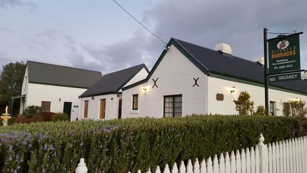 Richmond Barracks Hotell Exteriör bild